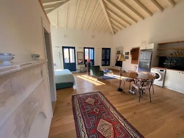 In The Aegean * ماغيستي